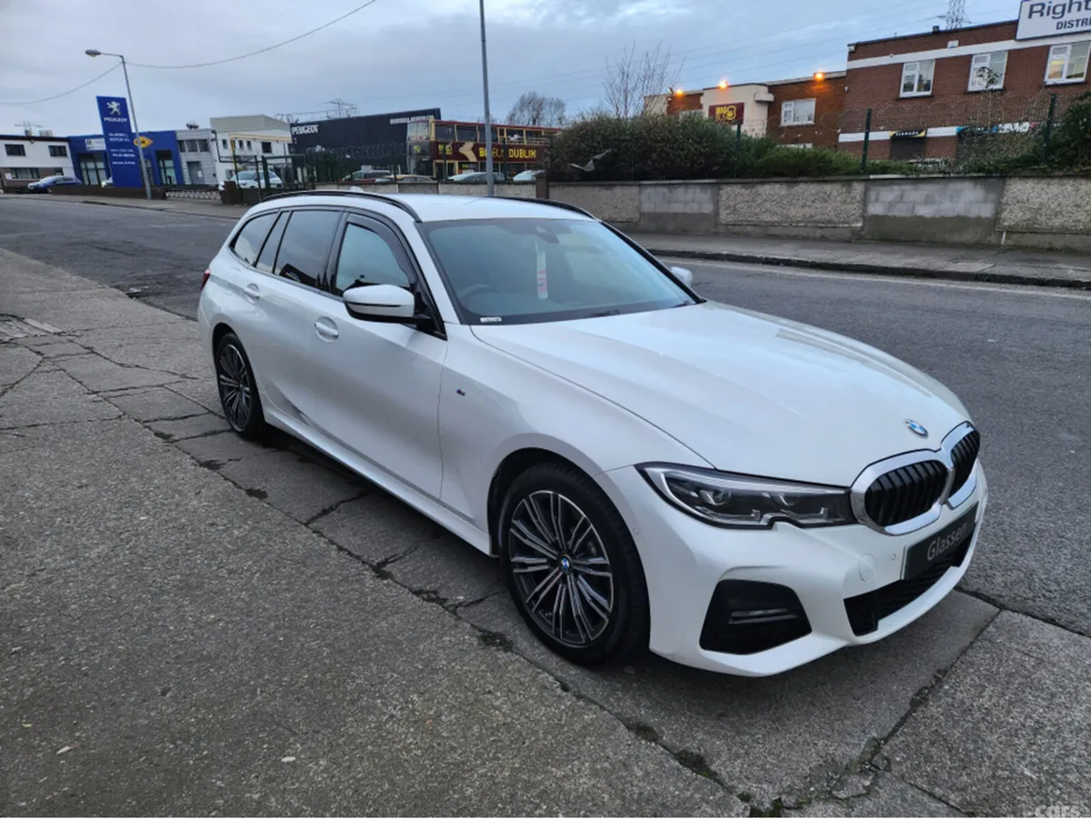 BMW 3-Series Estate, Petrol Plug-in Hybrid, 2021, White
