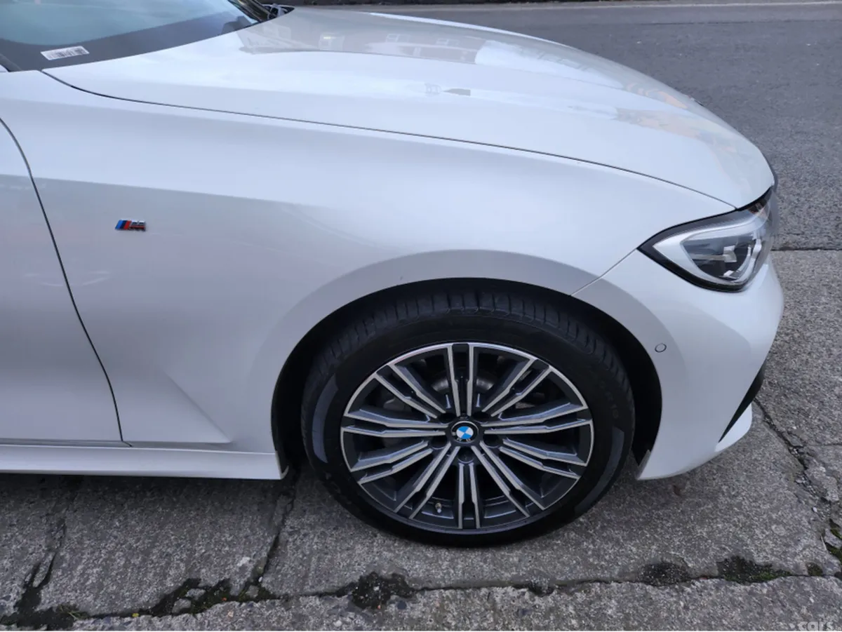 BMW 3-Series Estate, Petrol Plug-in Hybrid, 2021, White