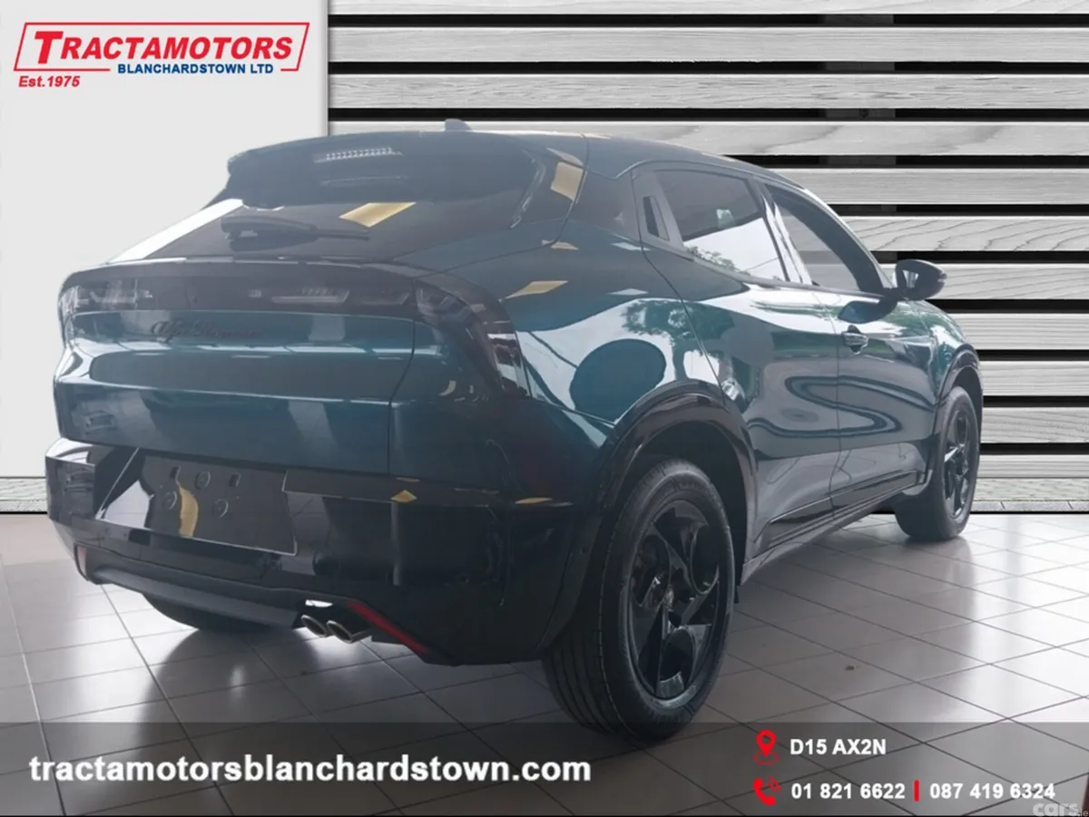 Alfa Romeo Junior Hatchback, Petrol Hybrid, 2026, Blue