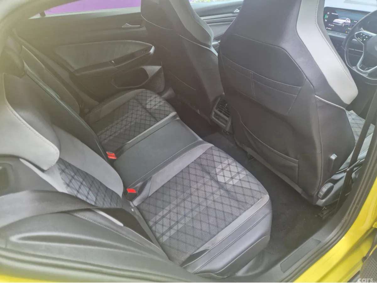 Volkswagen Golf Hatchback, Diesel, 2021, Yellow