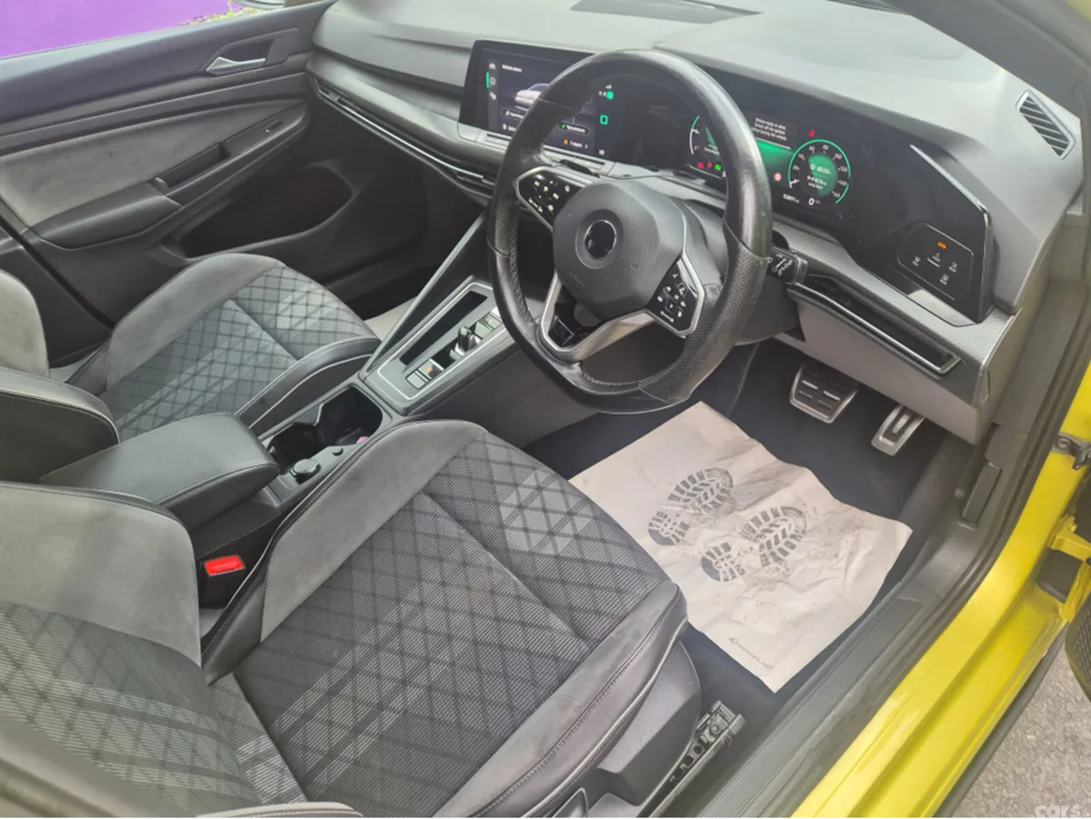Volkswagen Golf Hatchback, Diesel, 2021, Yellow