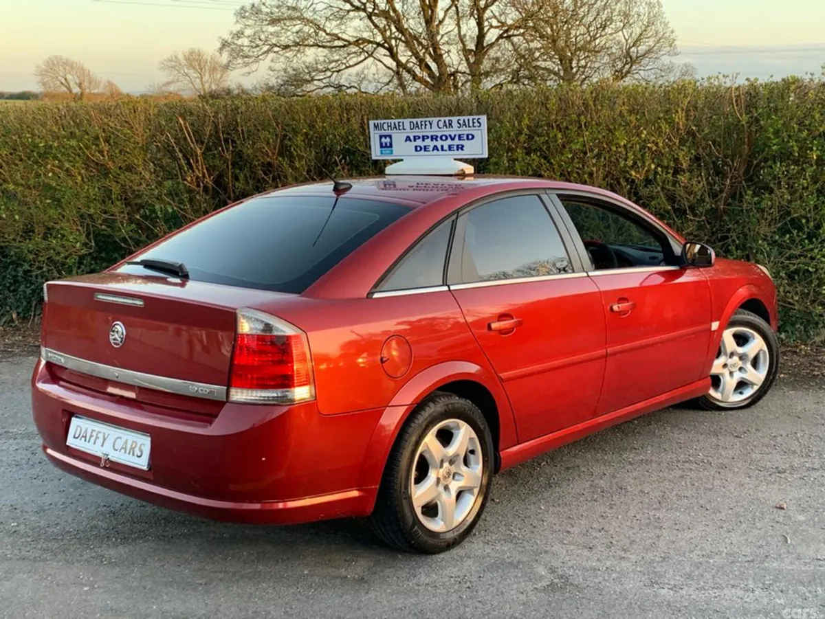 Vauxhall Vectra Hatchback, Diesel, 2008, Red