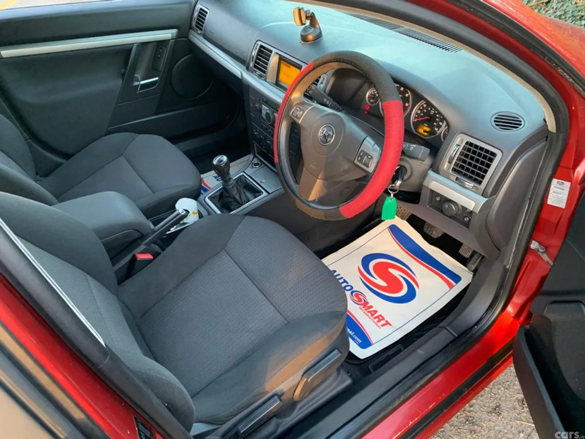 Vauxhall Vectra Hatchback, Diesel, 2008, Red