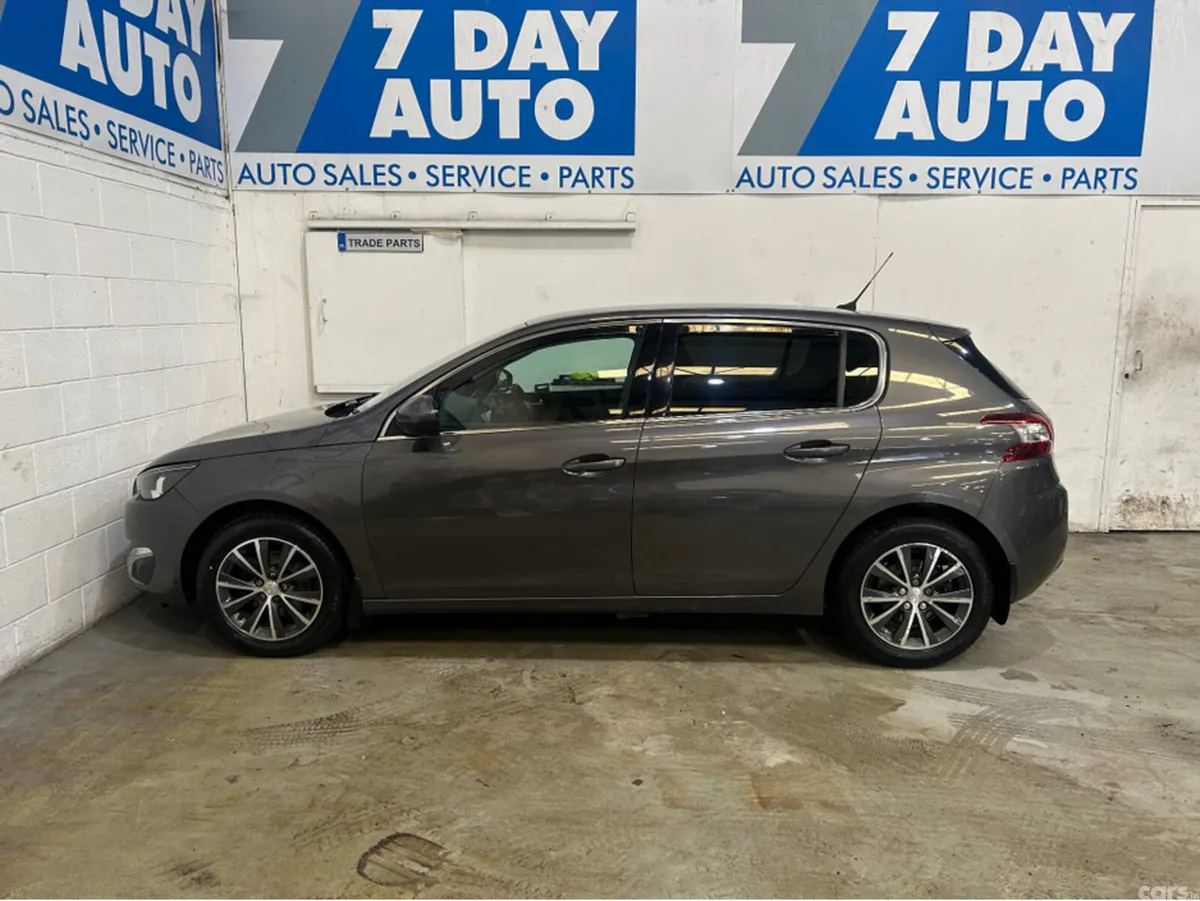 Peugeot 308 Hatchback, Diesel, 2017, Grey