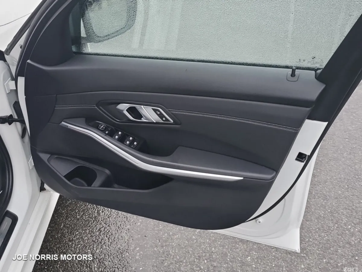 BMW 3-Series Saloon, Diesel, 2019, White