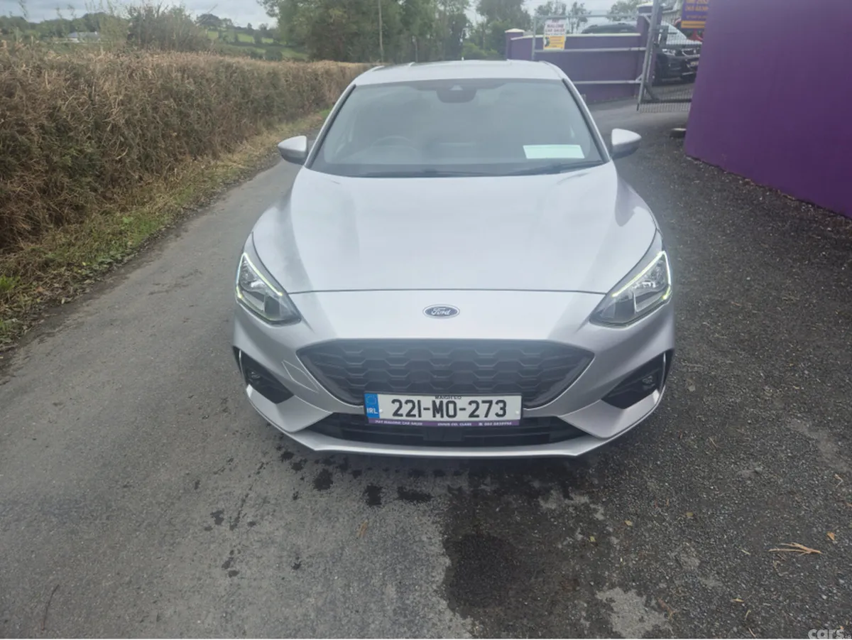 Ford Focus Hatchback, Petrol, 2022, Grey
