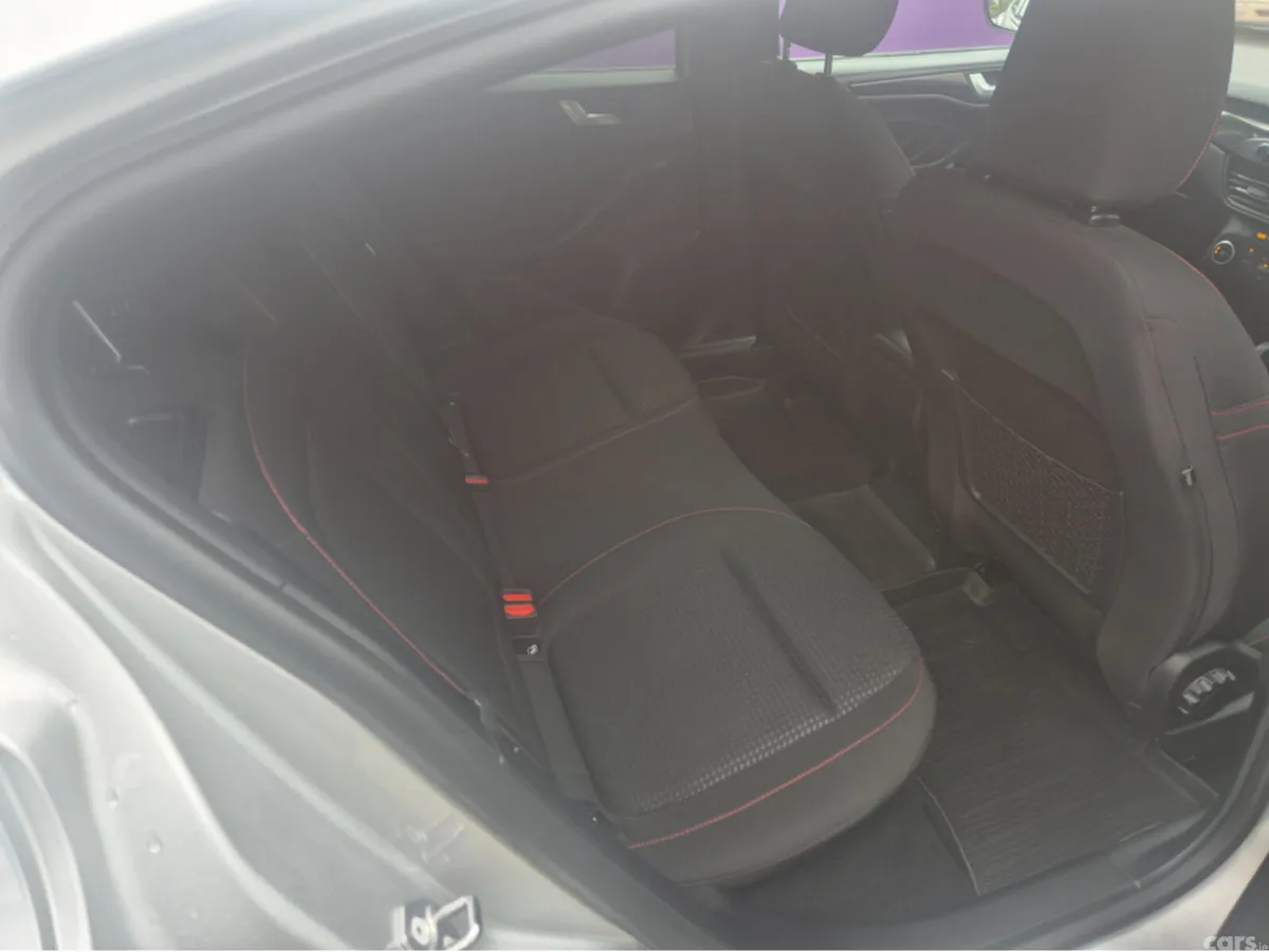 Ford Focus Hatchback, Petrol, 2022, Grey