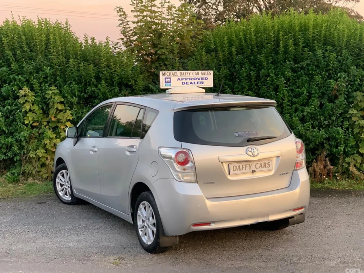 Toyota Verso MPV, Diesel, 2011, Silver
