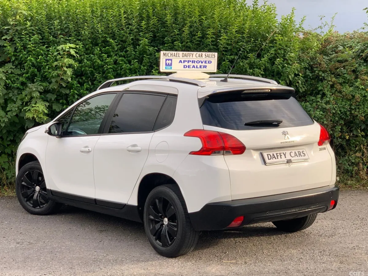 Peugeot 2008 Hatchback, Diesel, 2015, White
