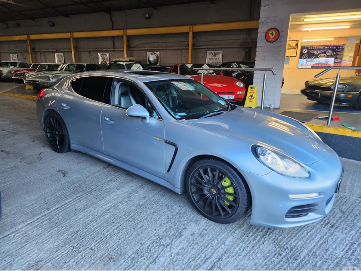 Porsche Panamera Hatchback, Petrol Plug-in Hybrid, 2013, Silver