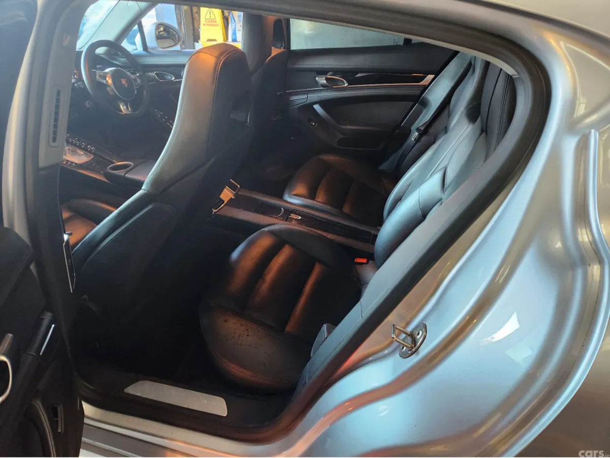 Porsche Panamera Hatchback, Petrol Plug-in Hybrid, 2013, Silver