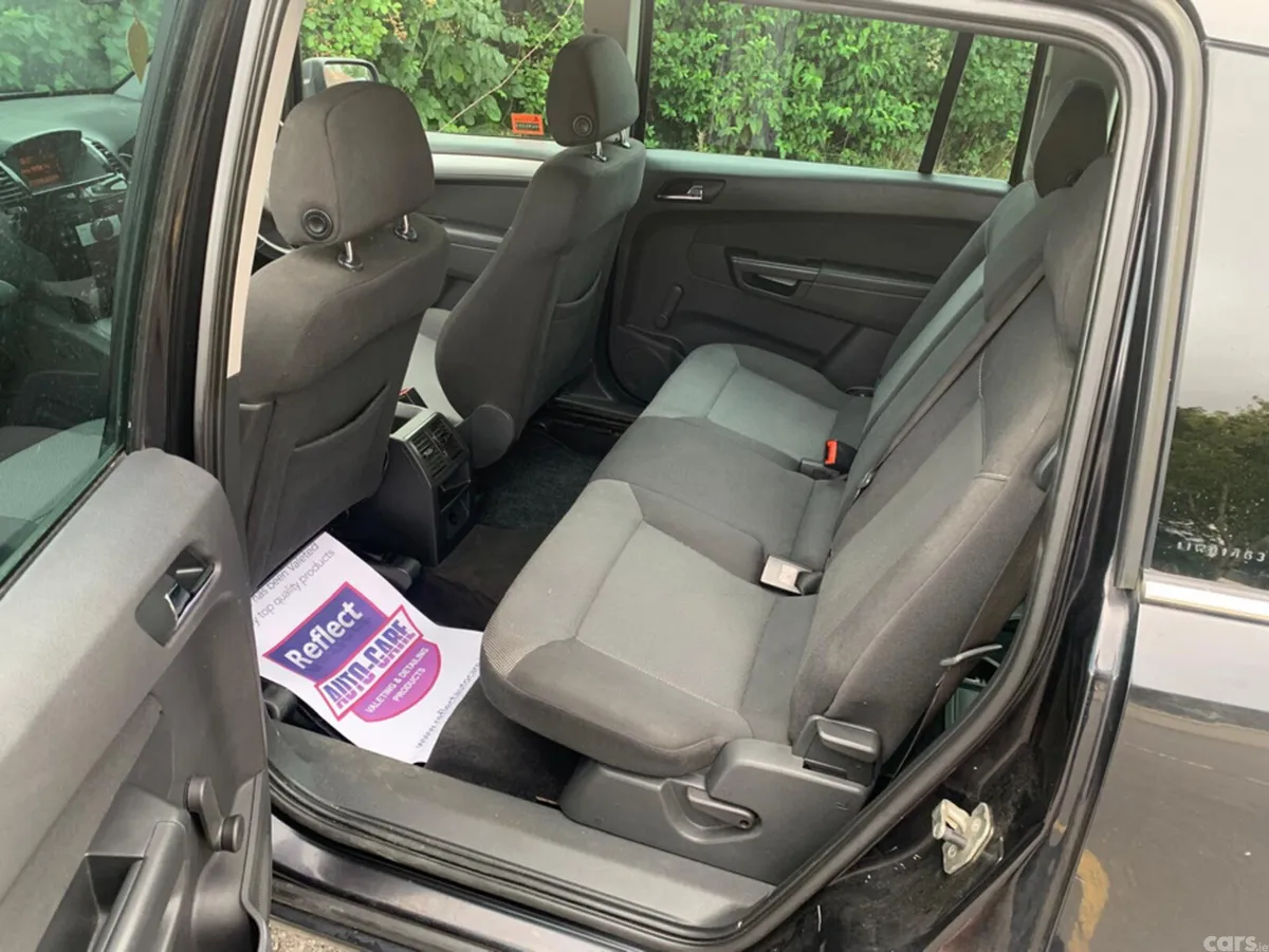 Vauxhall Zafira MPV, Diesel, 2011, Black