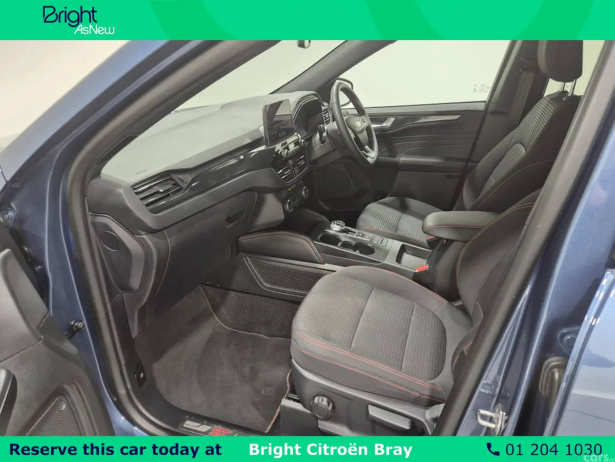 Ford Kuga MPV, Petrol Plug-in Hybrid, 2023, Blue