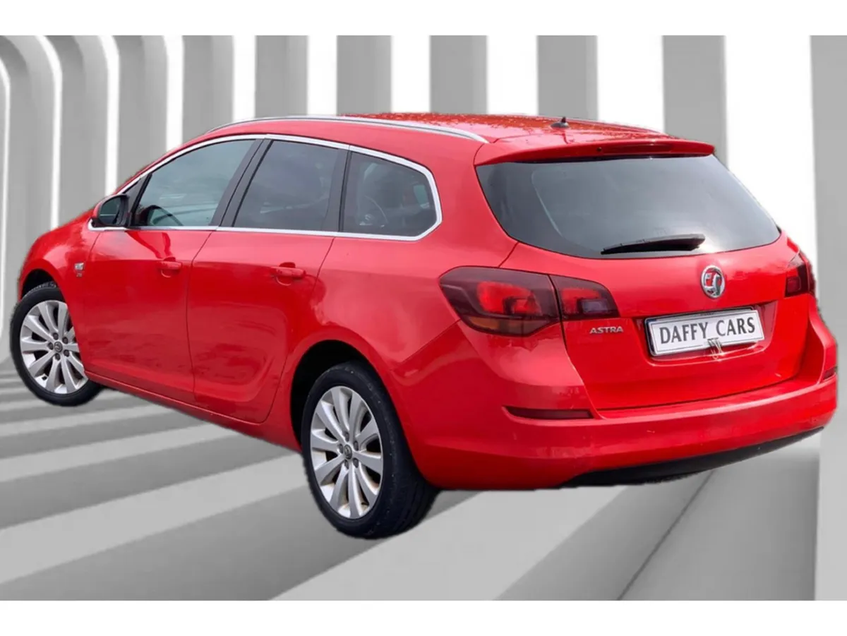 Vauxhall Astra Estate, Diesel, 2012, Red