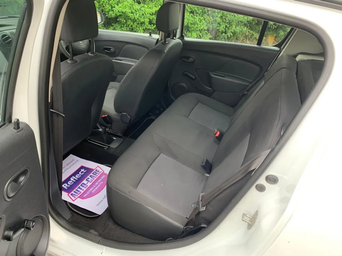 Dacia Sandero Hatchback, Petrol, 2013, White
