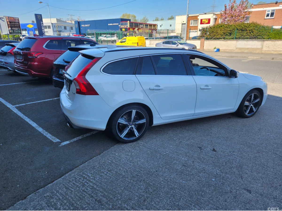Volvo V60 Estate, Diesel, 2018, White