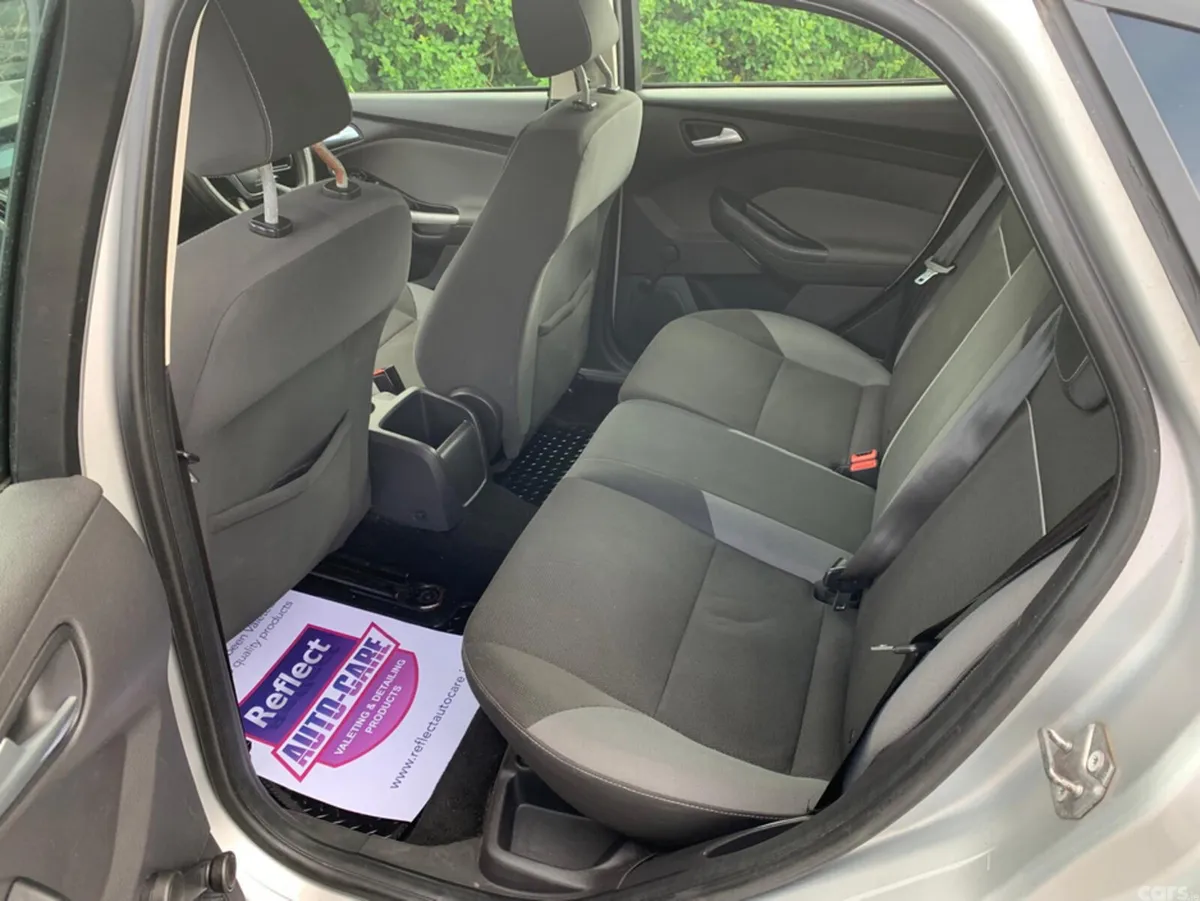 Ford Focus Hatchback, Diesel, 2012, Silver
