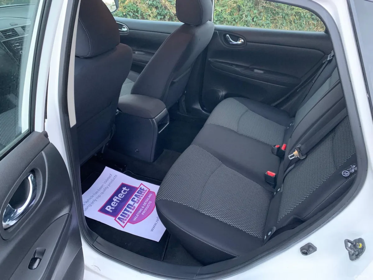 Nissan Pulsar Hatchback, Diesel, 2016, White