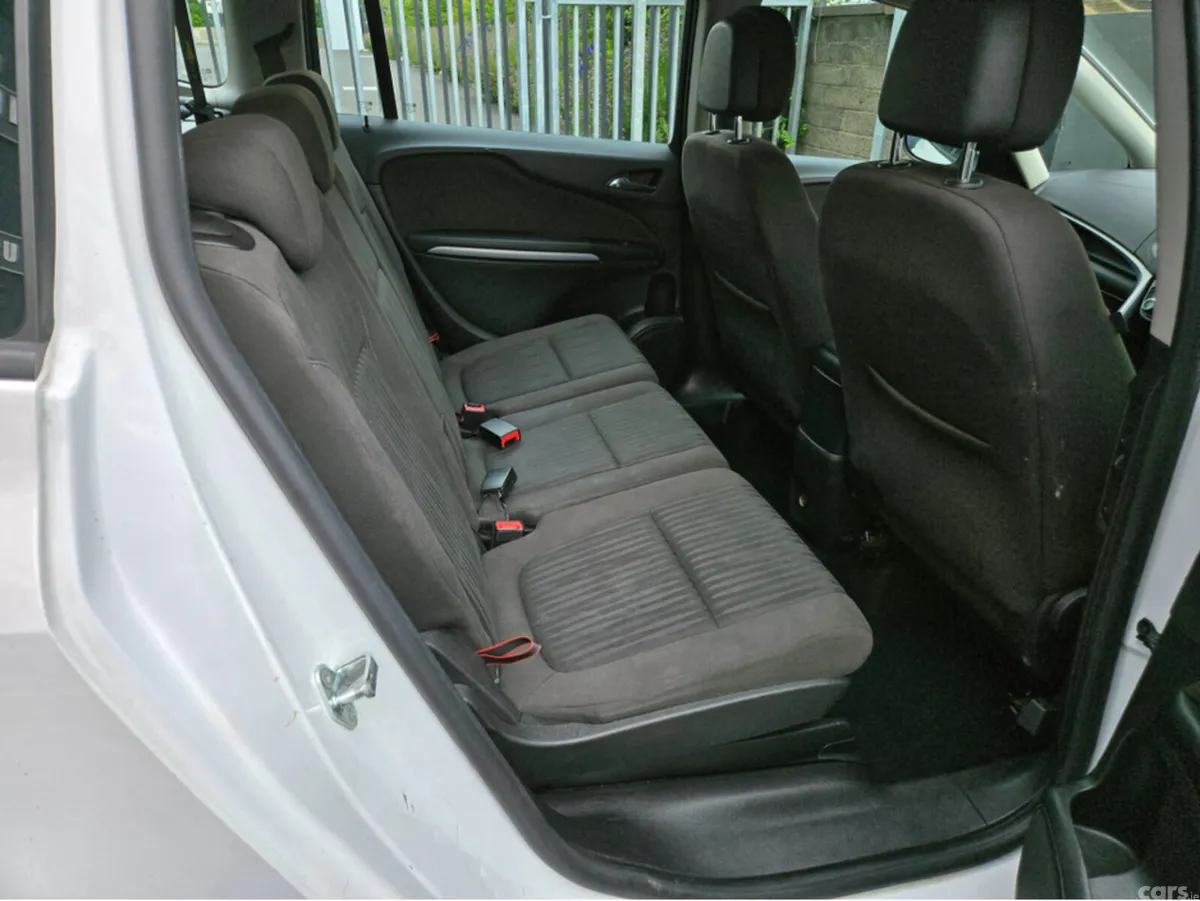 Vauxhall Zafira MPV, Diesel, 2015, White