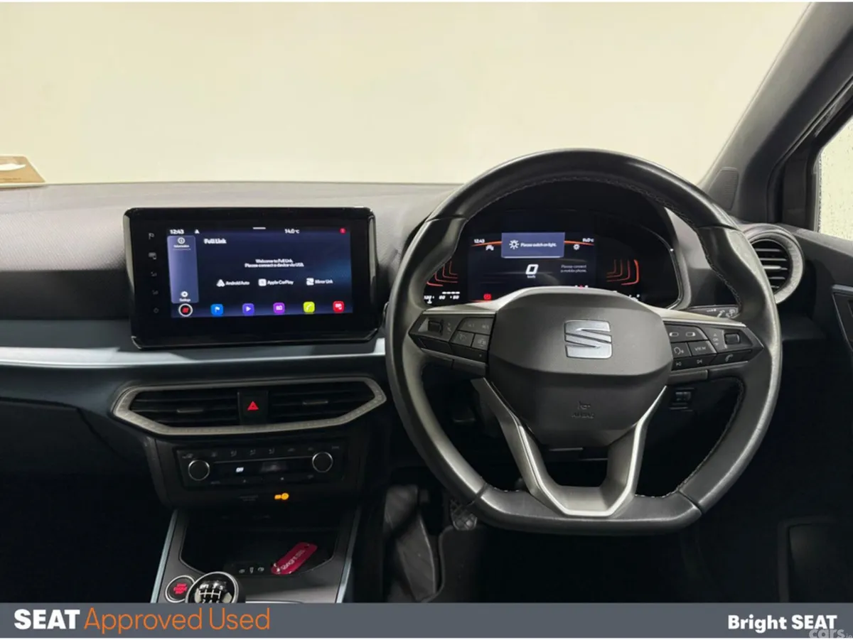 SEAT Arona Hatchback, Petrol, 2023, Green