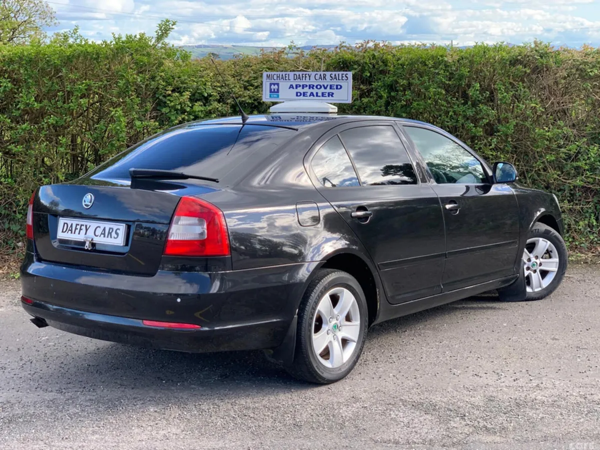 Skoda Octavia Hatchback, Diesel, 2012, Black