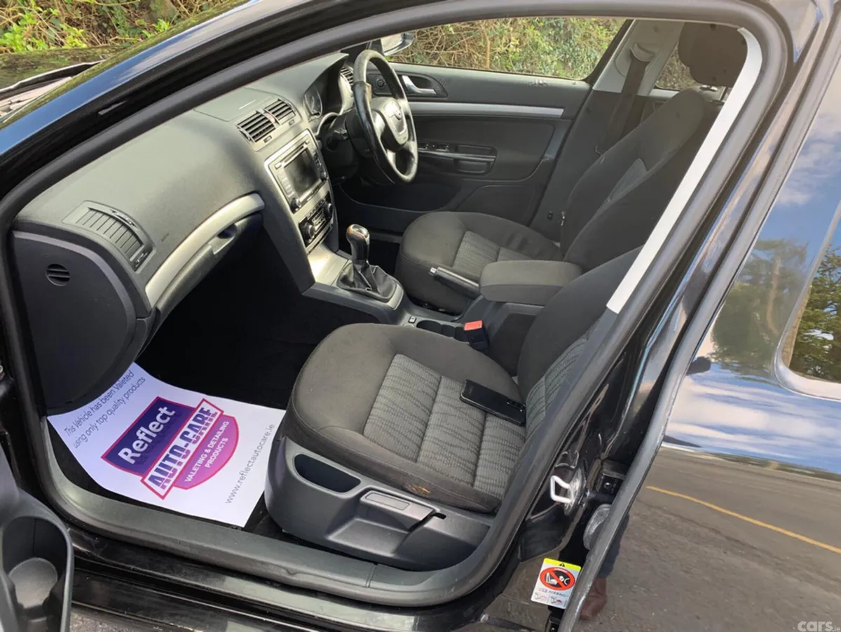 Skoda Octavia Hatchback, Diesel, 2012, Black