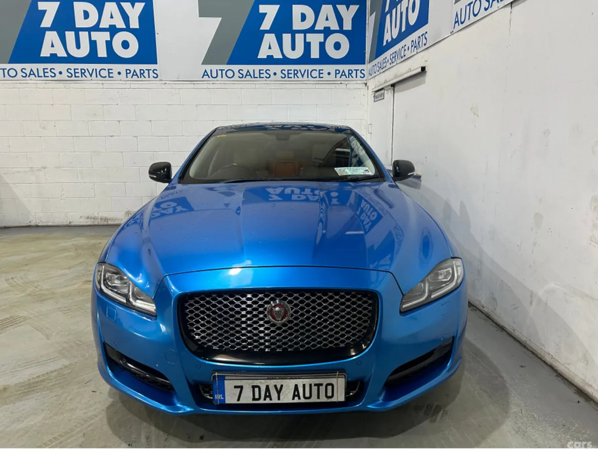 Jaguar XJ Saloon, Diesel, 2016, Blue