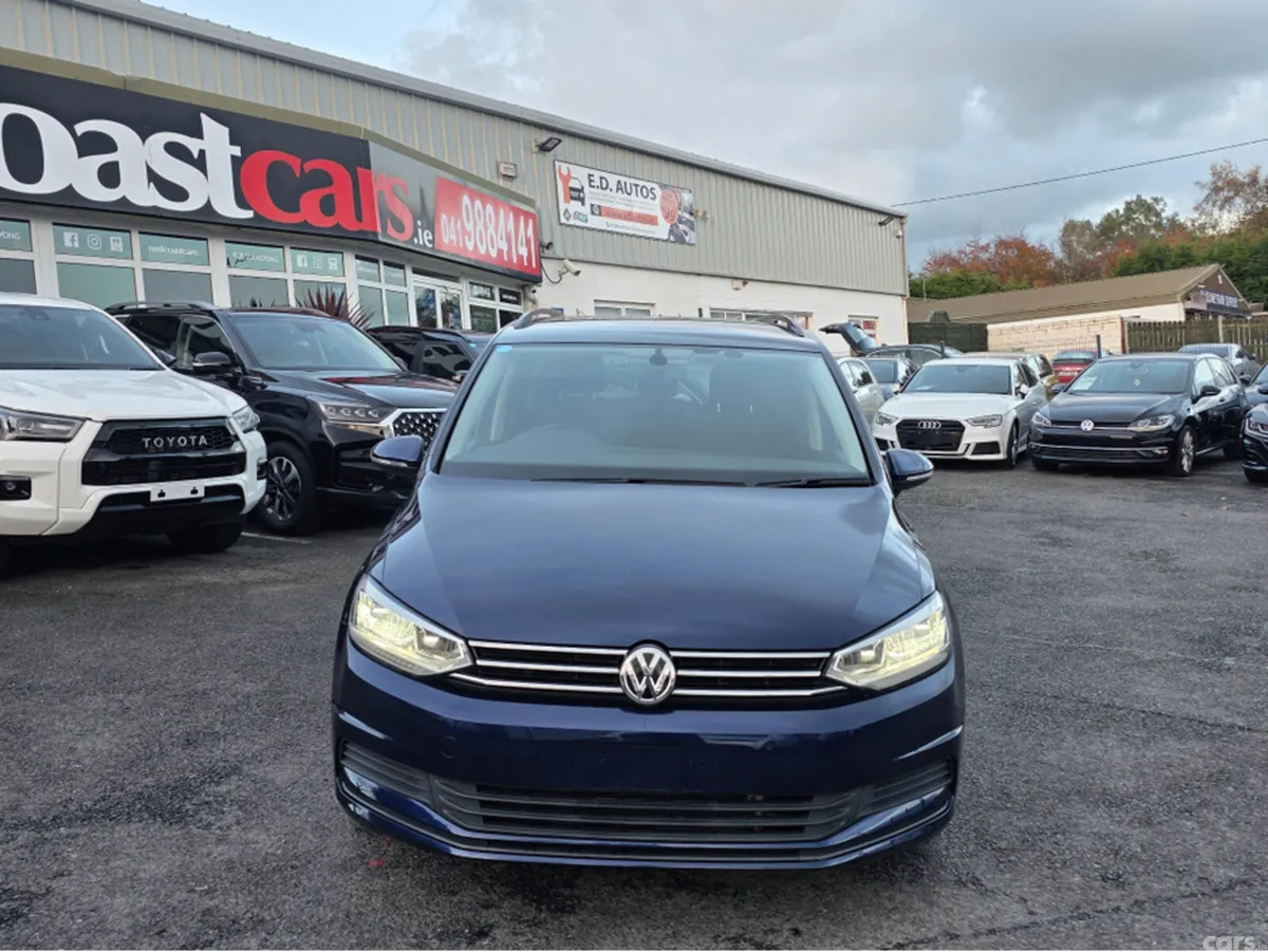 Volkswagen Touran MPV, Petrol, 2016, Blue