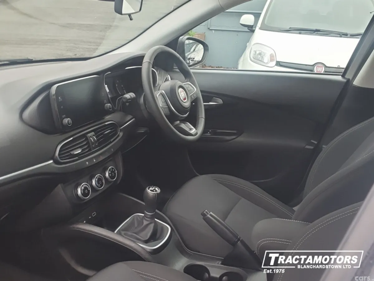 Fiat Tipo Hatchback, Petrol, 2023, Grey