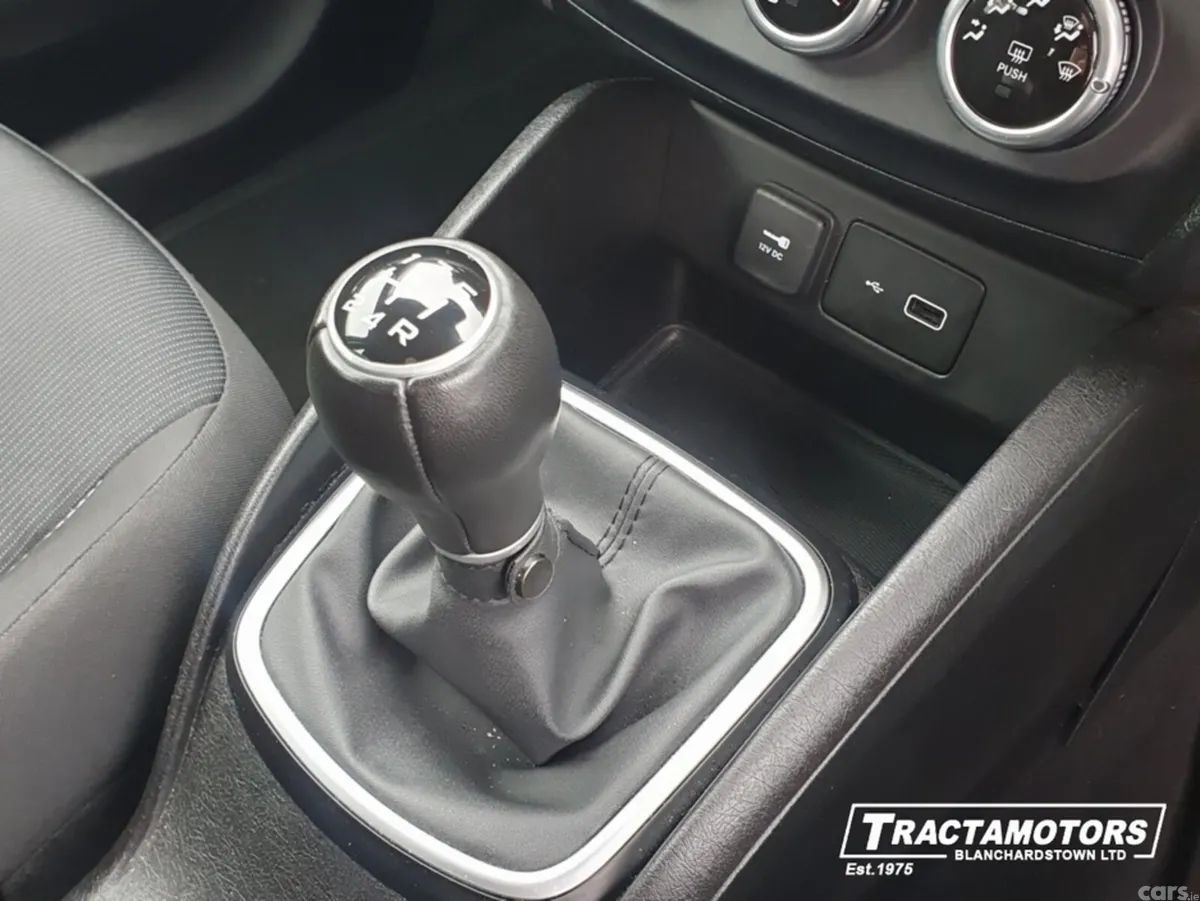 Fiat Tipo Hatchback, Petrol, 2023, Grey