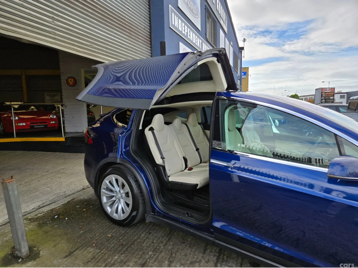 Tesla Model X MPV, Electric, 2019, Blue