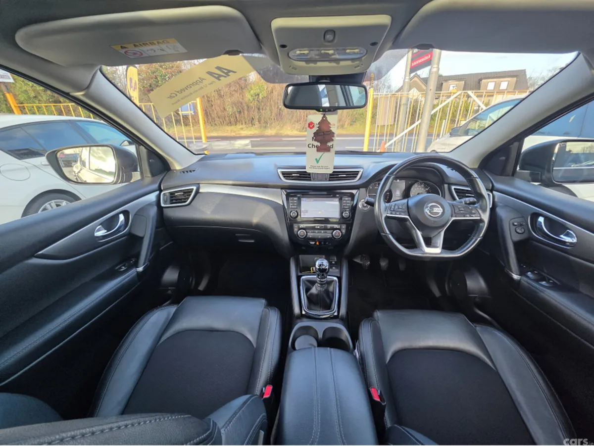 Nissan Qashqai MPV, Diesel, 2019, Black