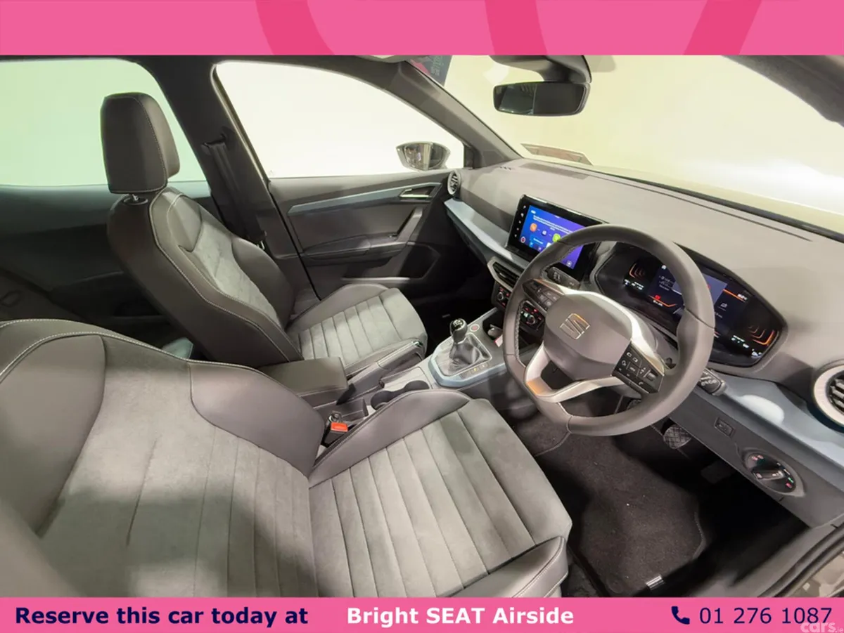 SEAT Arona Hatchback, Petrol, 2025, Green