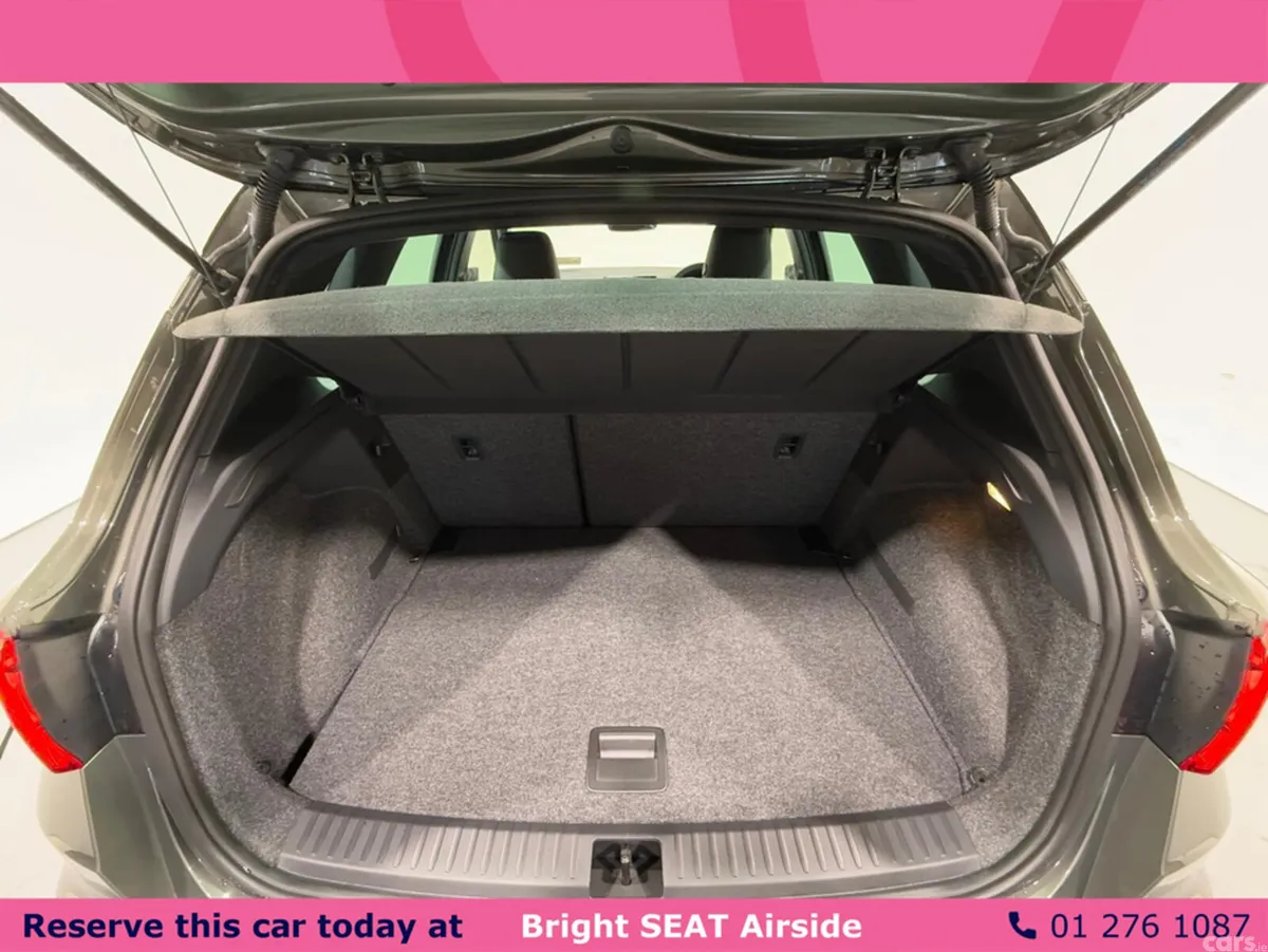 SEAT Arona Hatchback, Petrol, 2025, Green