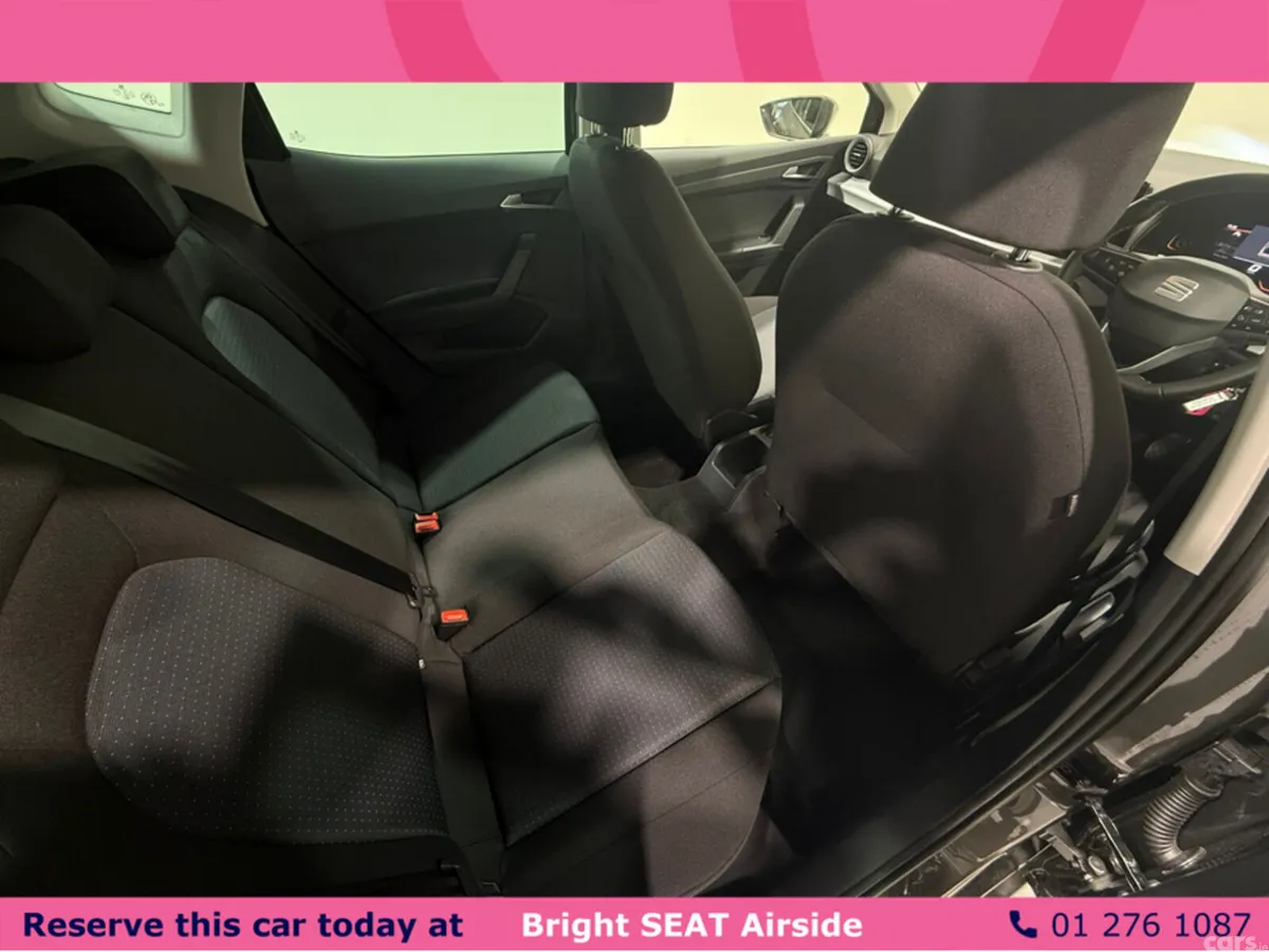 SEAT Arona Hatchback, Petrol, 2025, Green