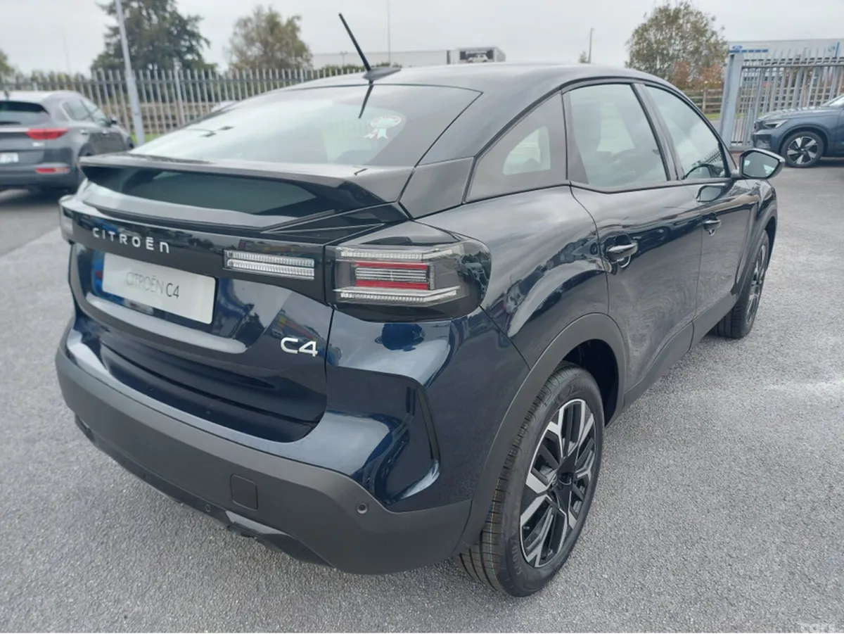 Citroen C4 Saloon, Petrol Hybrid, 2026, Blue