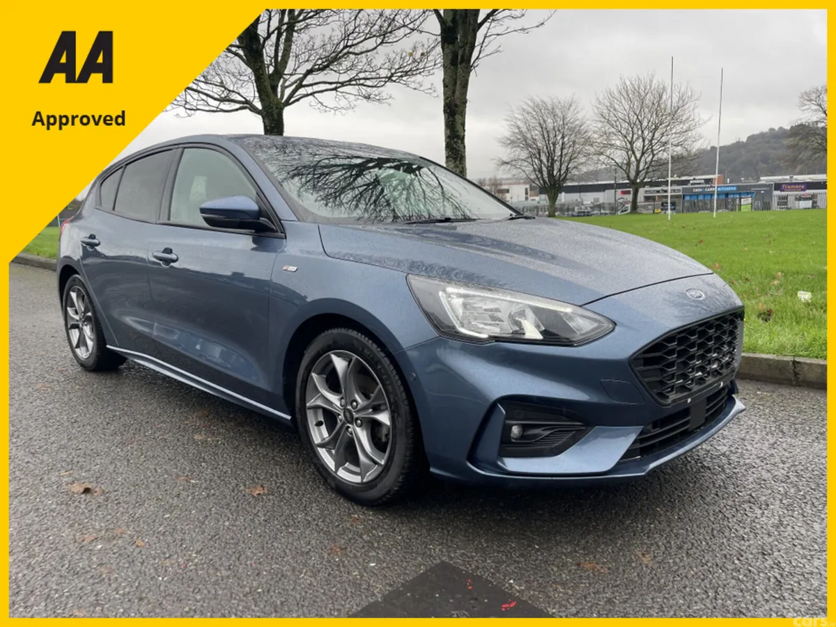Ford Focus Hatchback, Petrol, 2021, Blue