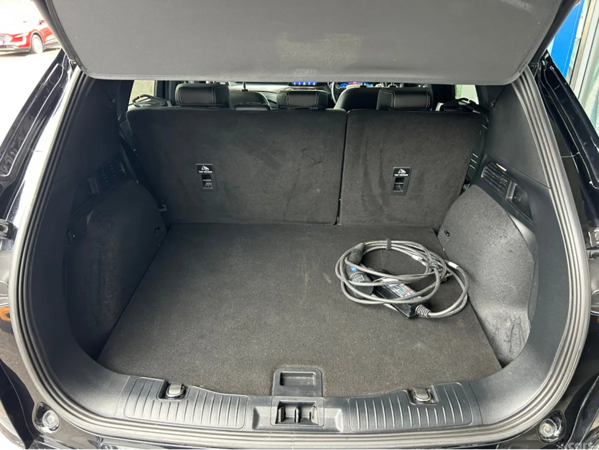 Ford Kuga MPV, Petrol Plug-in Hybrid, 2023, Black