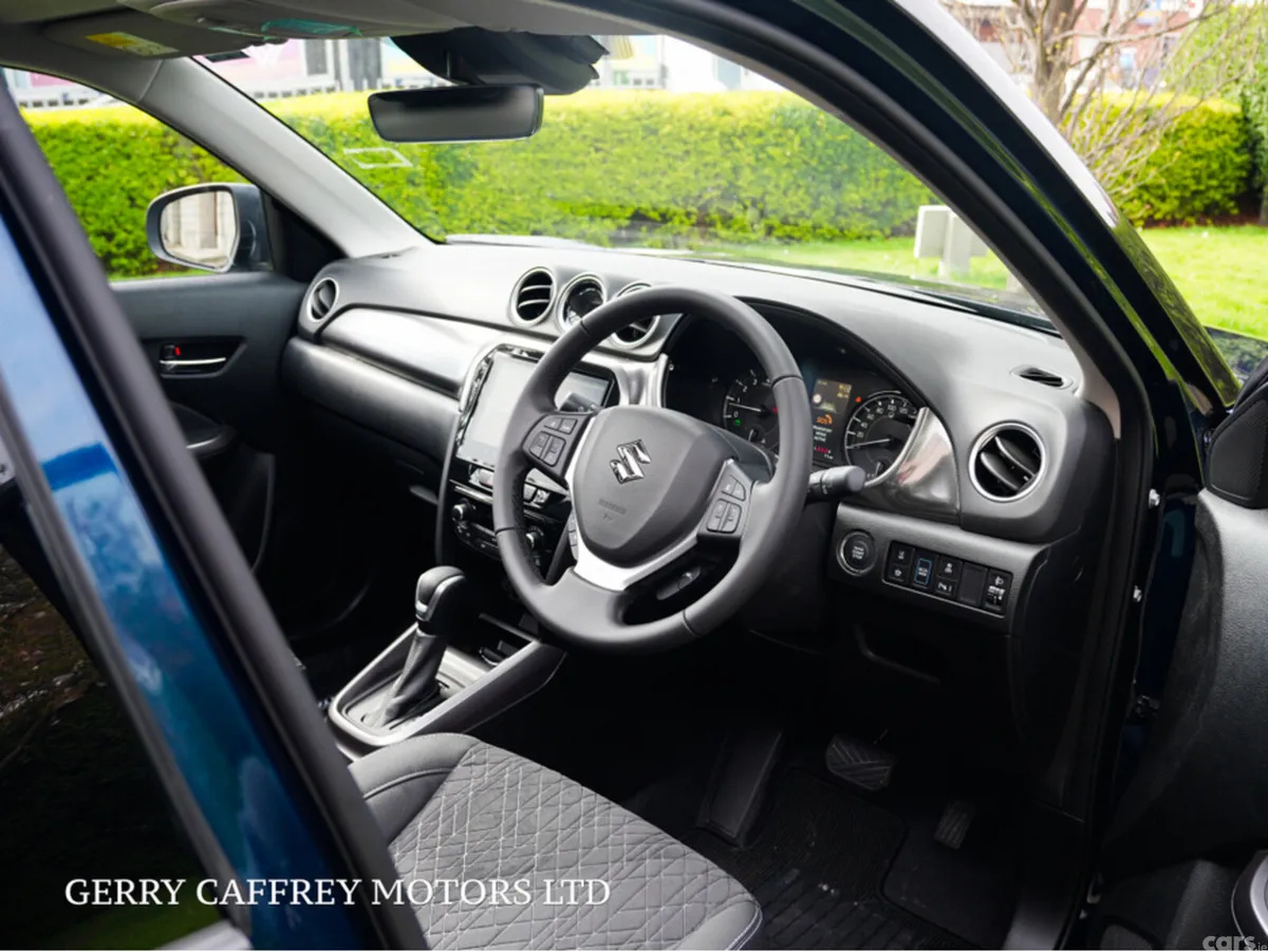 Suzuki Vitara SUV, Petrol Hybrid, 2026, Blue