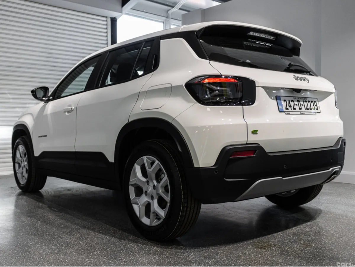 Jeep Avenger SUV, Petrol Hybrid, 2026, White