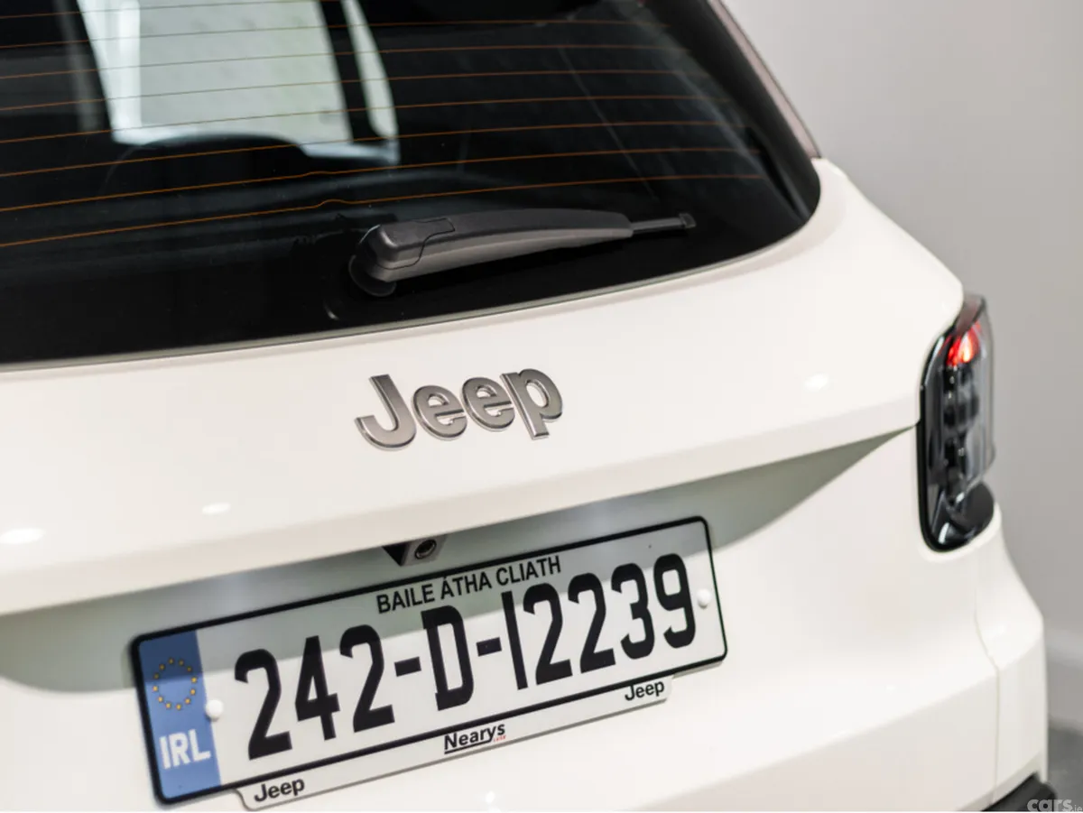 Jeep Avenger SUV, Petrol Hybrid, 2026, White