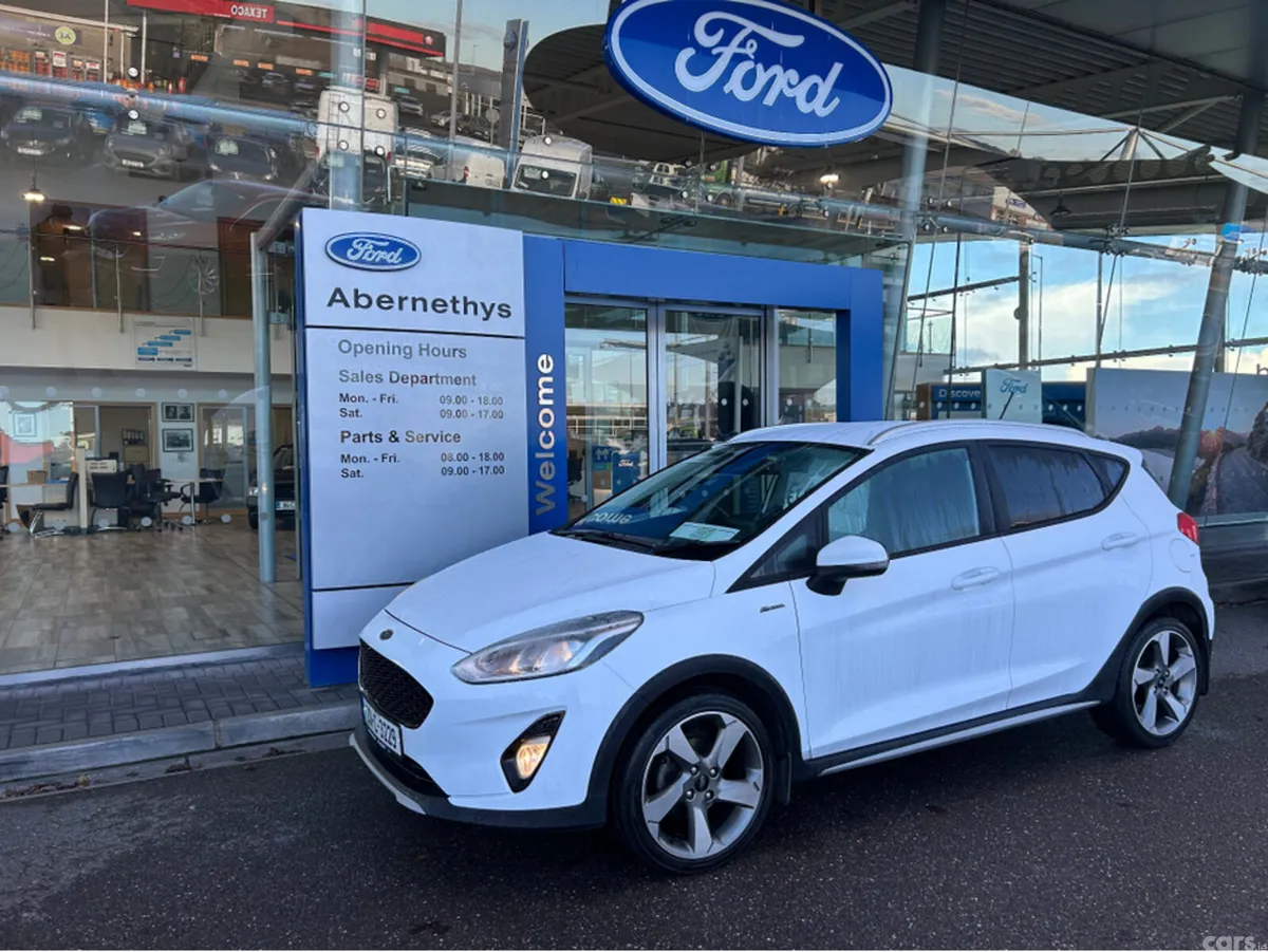 Ford Fiesta Hatchback, Petrol, 2020, White
