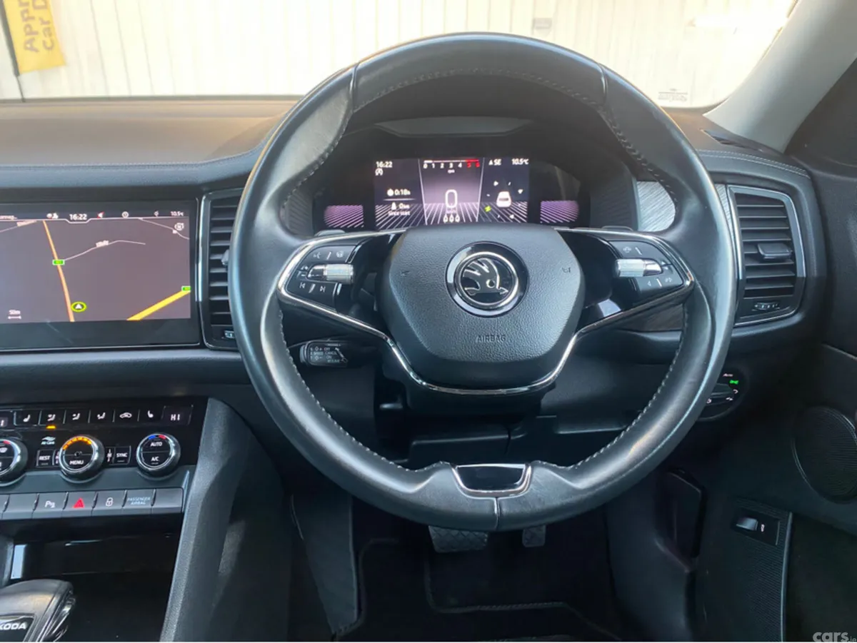 Skoda Kodiaq MPV, Diesel, 2023, Grey