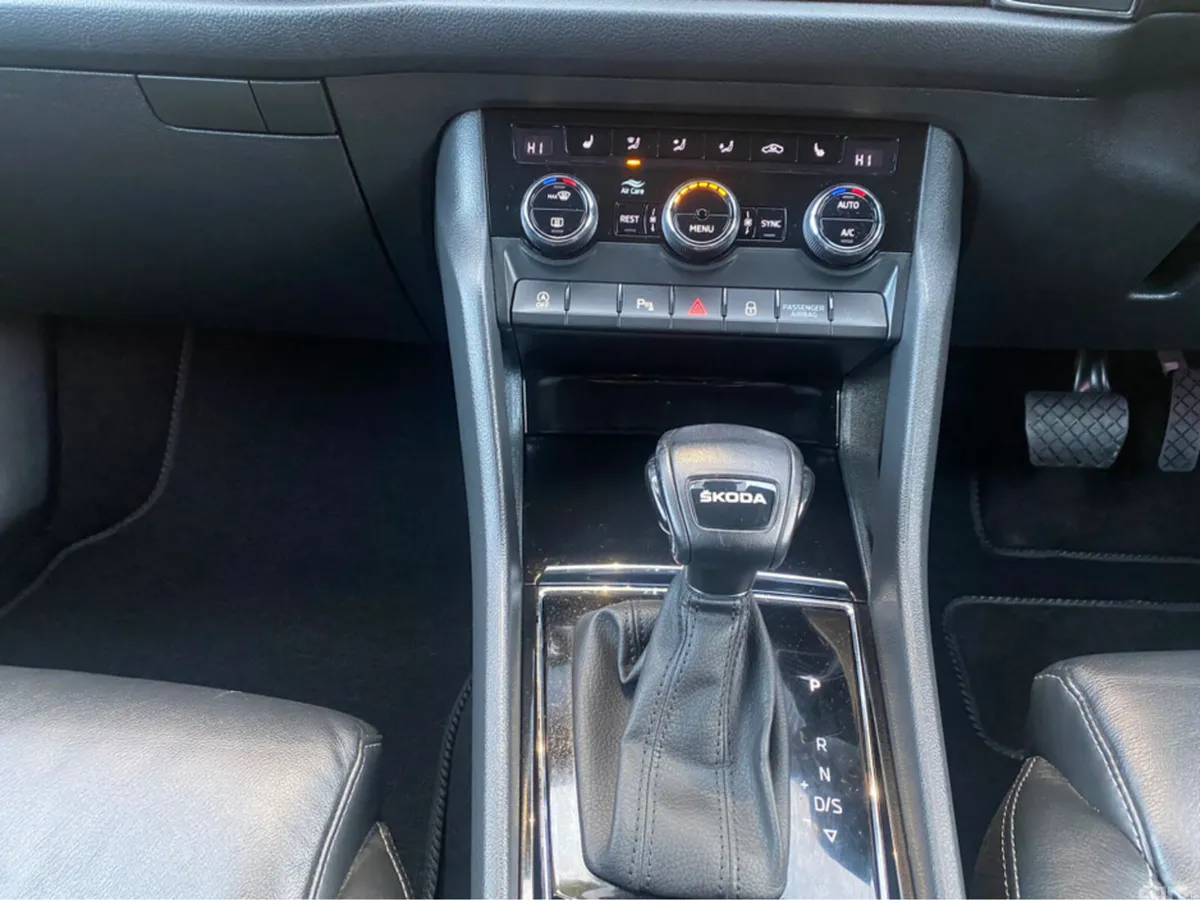 Skoda Kodiaq MPV, Diesel, 2023, Grey