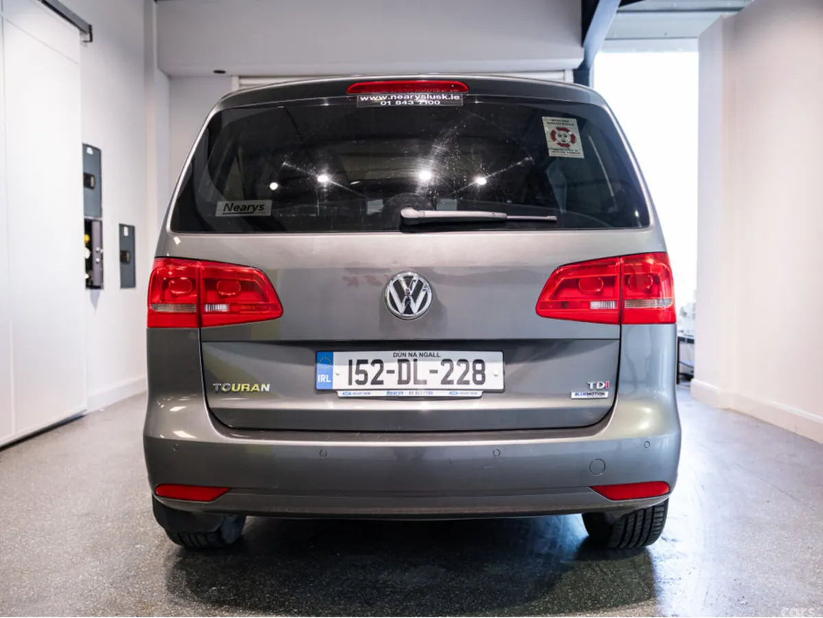 Volkswagen Touran MPV, Diesel, 2015, Grey