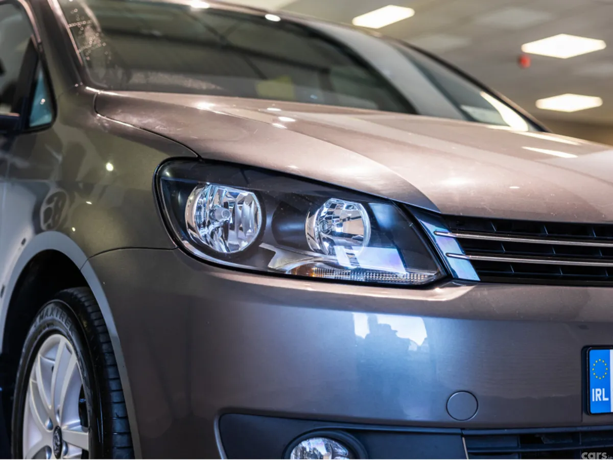 Volkswagen Touran MPV, Diesel, 2015, Grey