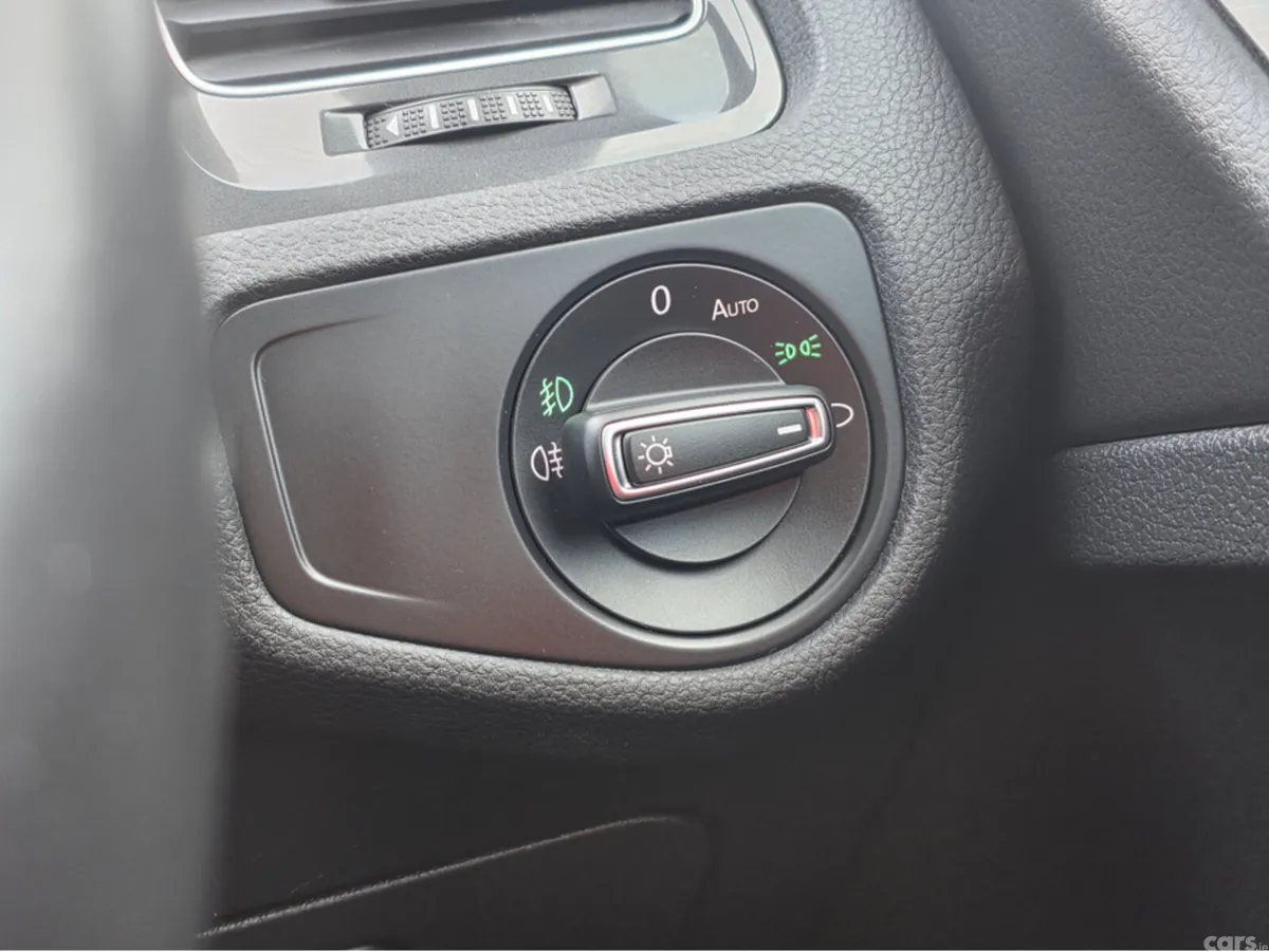 Volkswagen Golf Hatchback, Petrol, 2019, Silver
