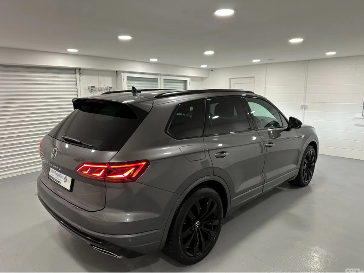 Volkswagen Touareg Estate, Diesel, 2023, Grey