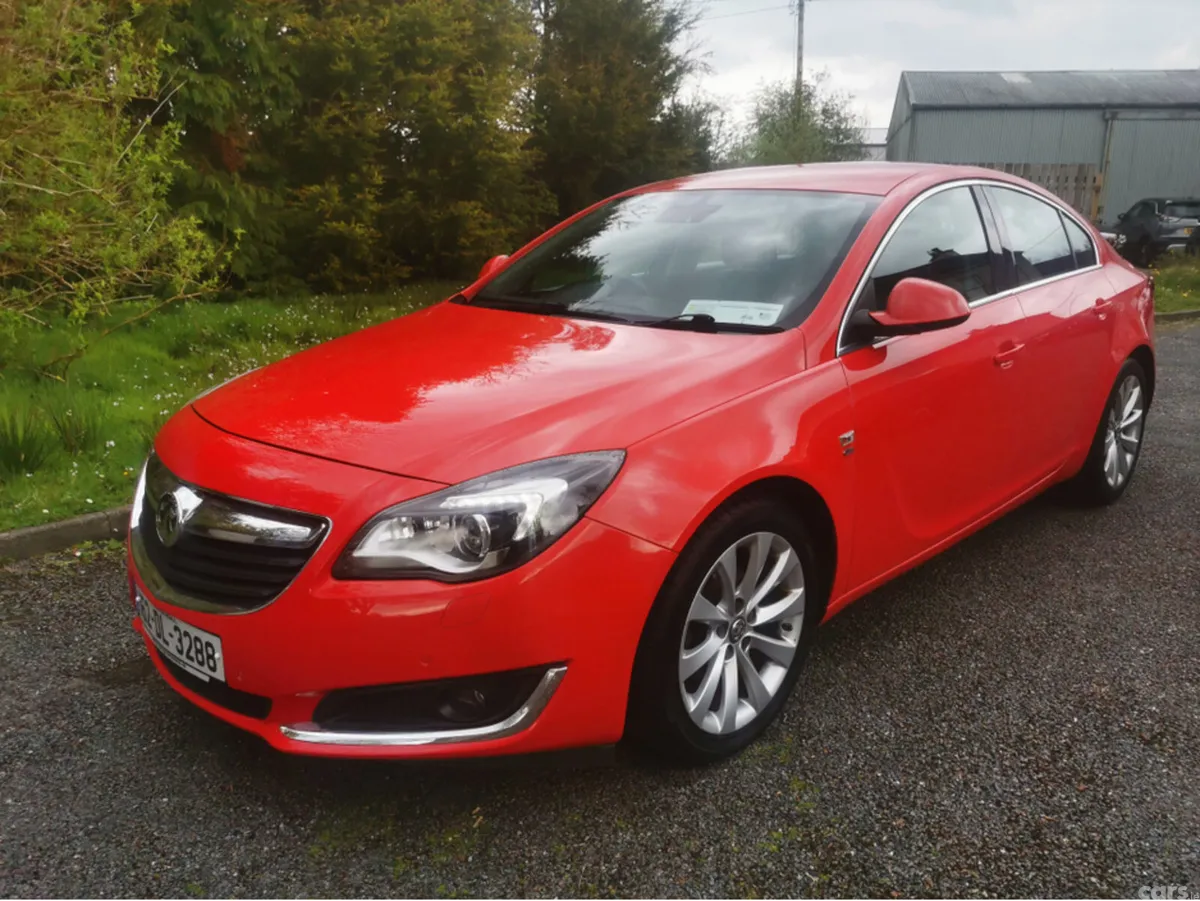 Vauxhall Insignia Hatchback, Diesel, 2016, Red
