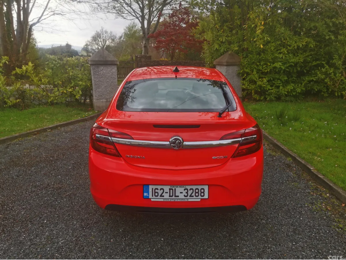 Vauxhall Insignia Hatchback, Diesel, 2016, Red